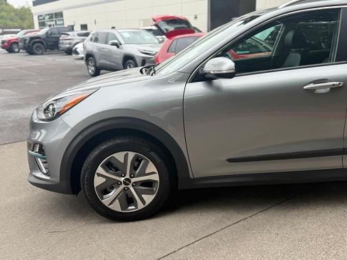 2022 Kia Niro EV EX