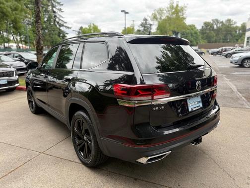 2022 Volkswagen Atlas 3.6L SE w/Technology