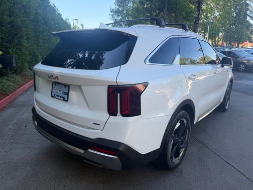 Snow White Pearl 2025 Kia Sorento Hybrid SX Prestige