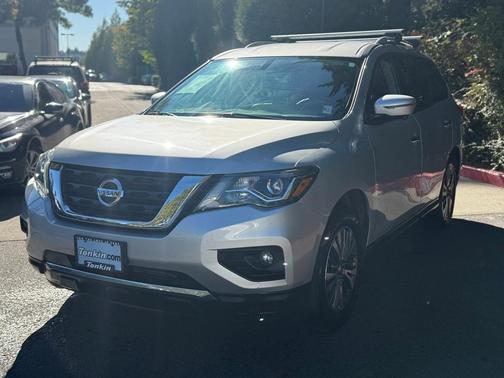 2019 Nissan Pathfinder SL