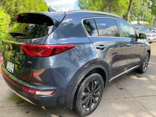 Pacific Blue 2019 Kia Sportage EX