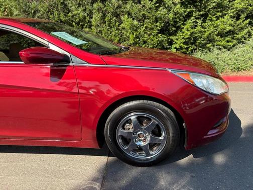 2011 Hyundai SONATA GLS