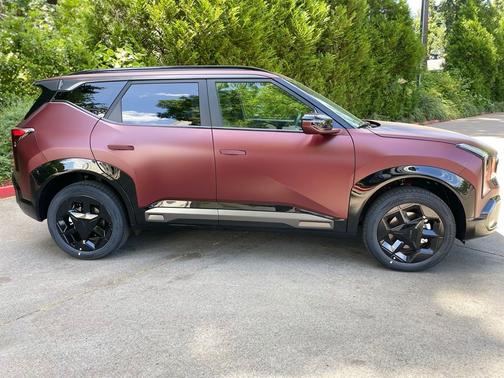 Magma Red Matte 2027 Kia Seltos X-Line