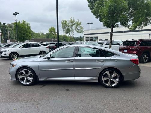 2020 Honda Accord Touring 2.0T