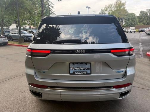 Silver Zynith 2022 Jeep Grand Cherokee 4xe Summit