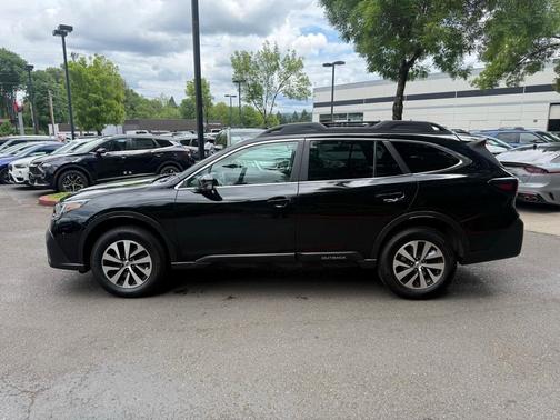 2022 Subaru Outback Premium