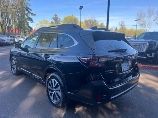 2022 Subaru Outback Premium