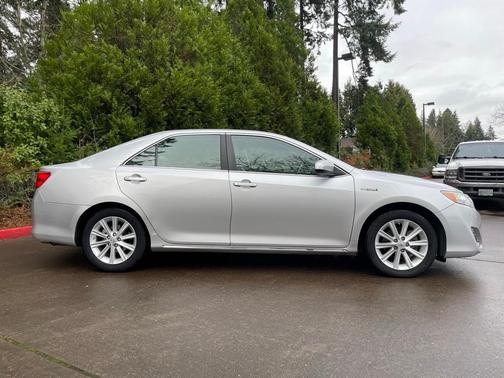 2012 Toyota Camry Hybrid 