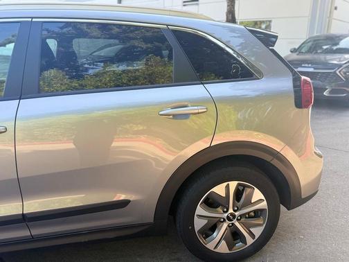 2022 Kia Niro EV EX