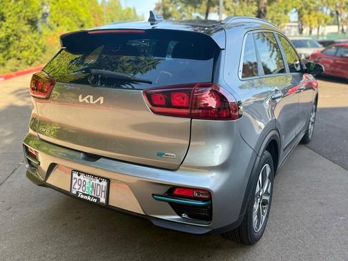 2022 Kia Niro EV EX