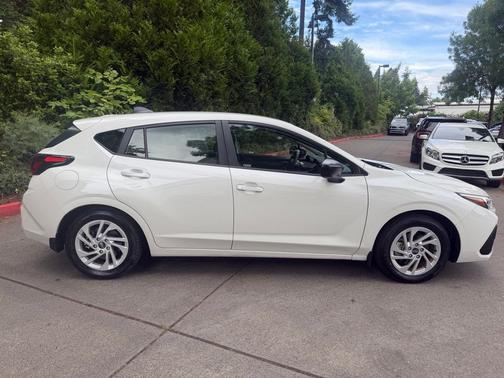Crystal White Pearl 2024 Subaru Impreza Base