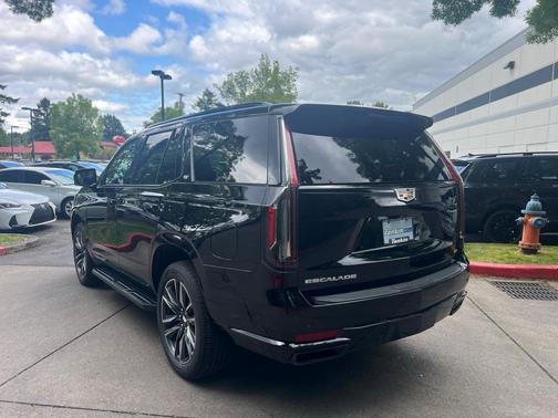 2022 Cadillac Escalade Sport