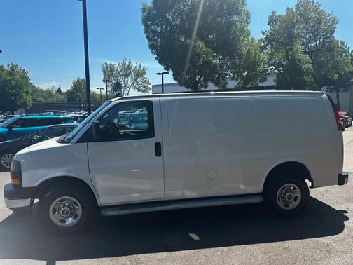 2022 GMC Savana 2500 Work Van