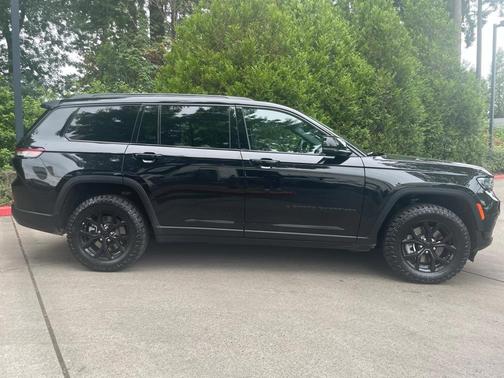 2024 Jeep Grand Cherokee L Laredo