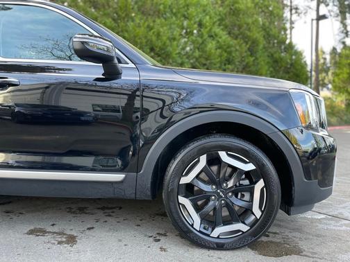 Ebony Black 2025 Kia Telluride S