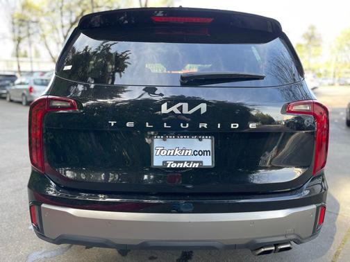 Ebony Black 2025 Kia Telluride S