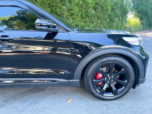 Black Metallic 2023 Ford Explorer ST