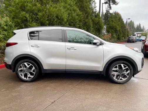 2022 Kia Sportage EX