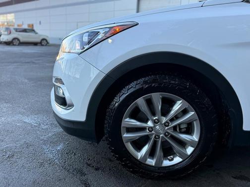 2018 Hyundai Santa Fe Sport 2.0L Turbo