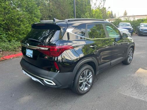 2021 Kia Seltos S