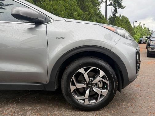 Steel Gray 2022 Kia Sportage LX