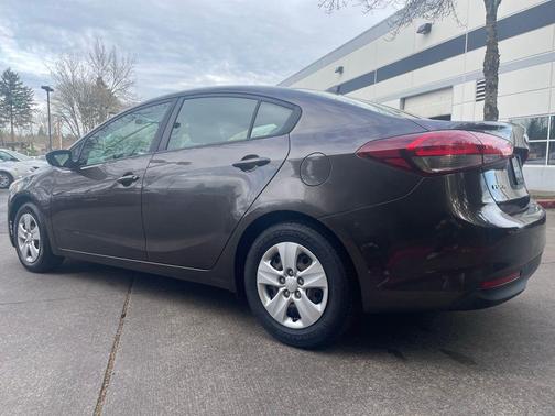 Titanium Bronze 2018 Kia Forte LX