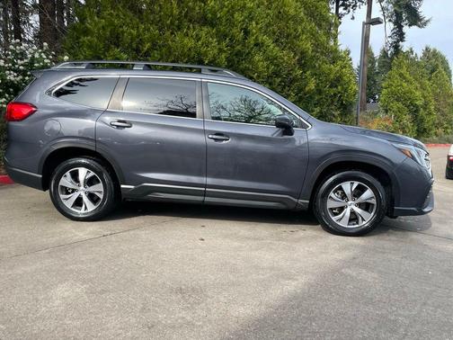 Magnetite Gray Metallic 2023 Subaru Ascent Premium 7-Passenger