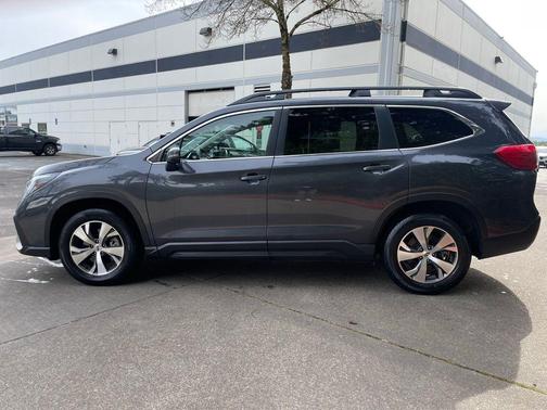 Magnetite Gray Metallic 2023 Subaru Ascent Premium 7-Passenger