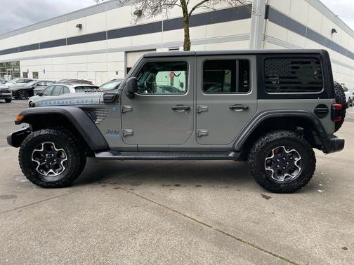 Sting-Gray Clearcoat 2022 Jeep Wrangler Unlimited Rubicon 4xe