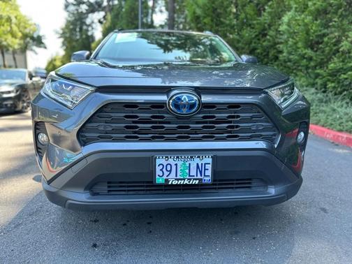 2019 Toyota RAV4 Hybrid XLE