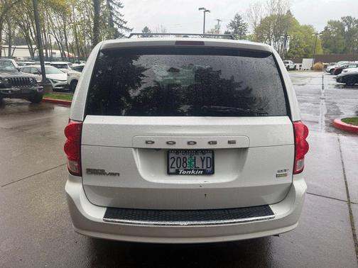 White Knuckle Clearcoat 2018 Dodge Grand Caravan GT