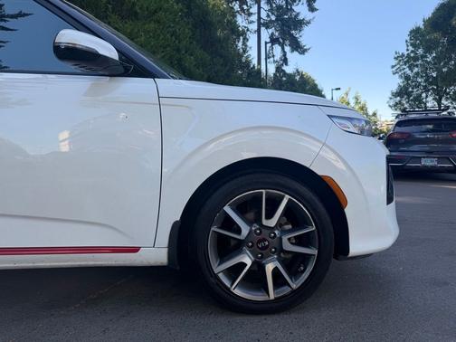 Snow White Pearl 2021 Kia Soul GT-Line