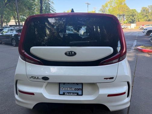 Snow White Pearl 2021 Kia Soul GT-Line 2.0L