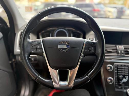 2015 Volvo XC60 T5 Premier