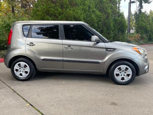2013 Kia Soul Base