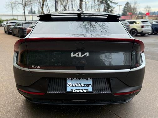 2023 Kia EV6 Light