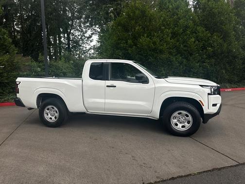 2023 Nissan Frontier S