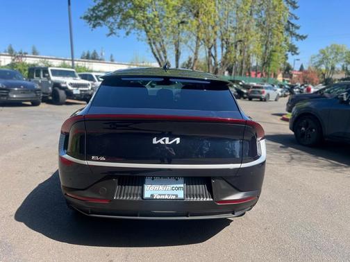 2024 Kia EV6 Light