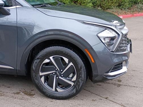 Gravity Gray 2023 Kia Sportage Hybrid LX