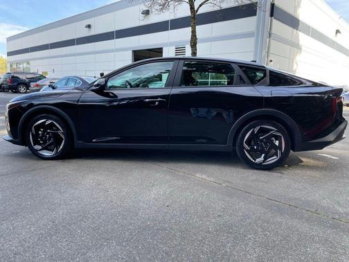 Aurora Black Pearl 2025 Kia K4 EX