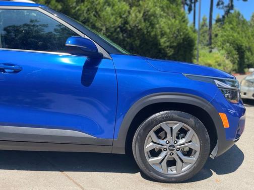 Neptune Blue 2024 Kia Seltos S