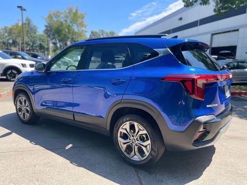 Neptune Blue 2024 Kia Seltos S