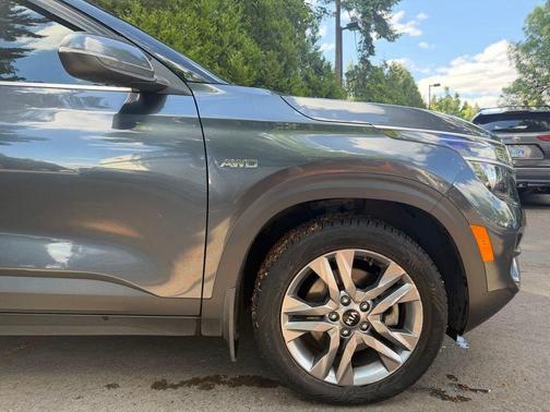 Gravity Gray 2021 Kia Seltos S