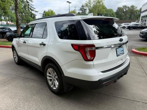 2017 Ford Explorer Base