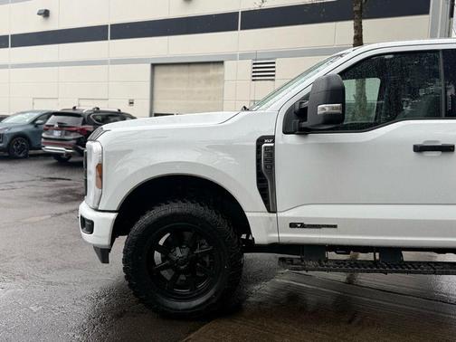 White 2024 Ford F-350 XLT