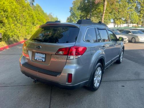 2010 Subaru Outback 2.5i