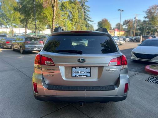 2010 Subaru Outback 2.5i