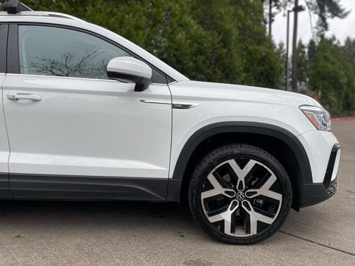 2023 Volkswagen Taos 1.5T SEL