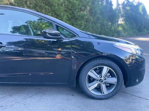 Aurora Black Pearl 2018 Kia Forte S