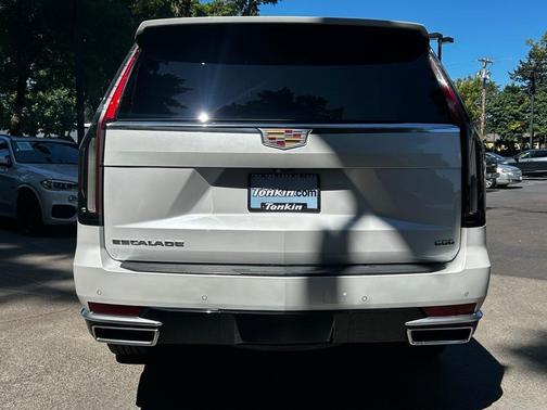 2022 Cadillac Escalade Premium Luxury Platinum